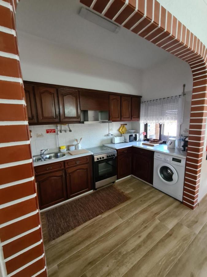 Gomes & Fortunato House Casais Brancos Экстерьер фото
